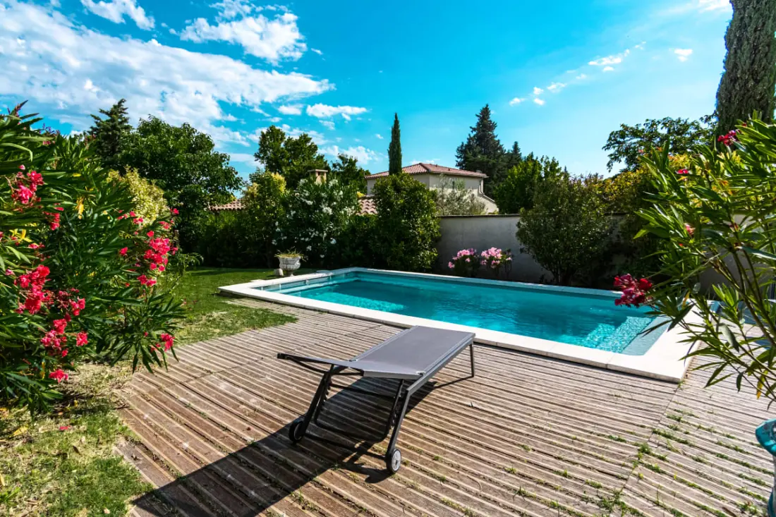 La Verdière - Maison Contemporaine De Plain Pied Avec Jardin Et Piscine Pri