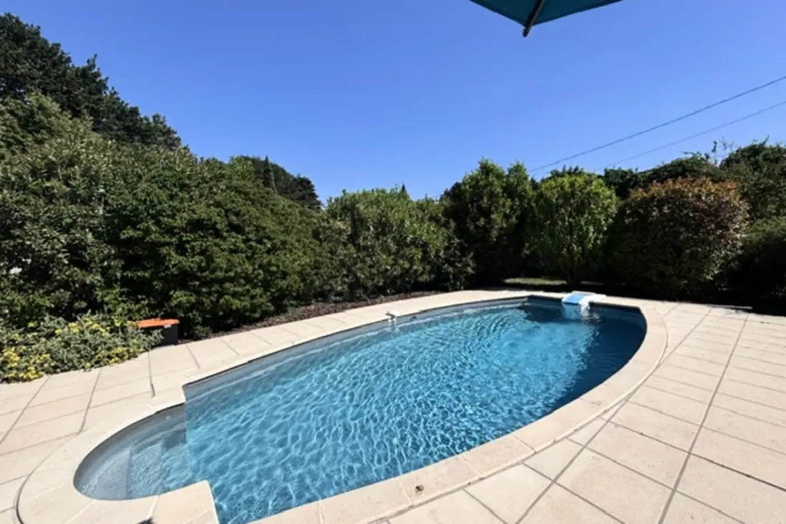 Les Volets Bleus - Piscine Privée