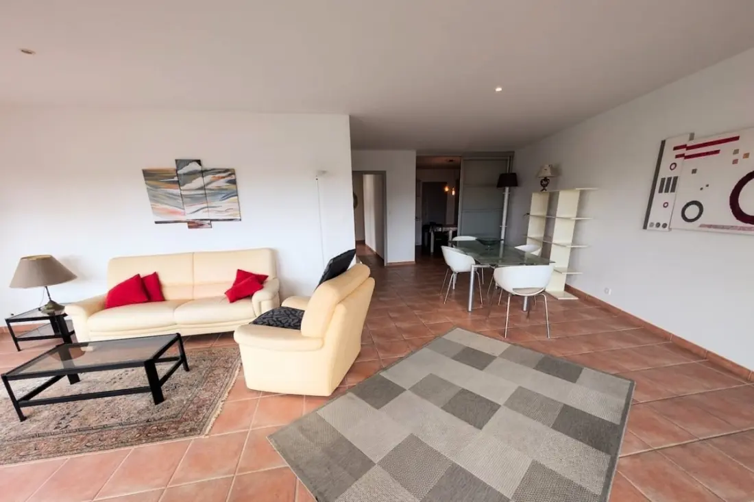 Bel Appartement Centre-ville Avec Terrasse