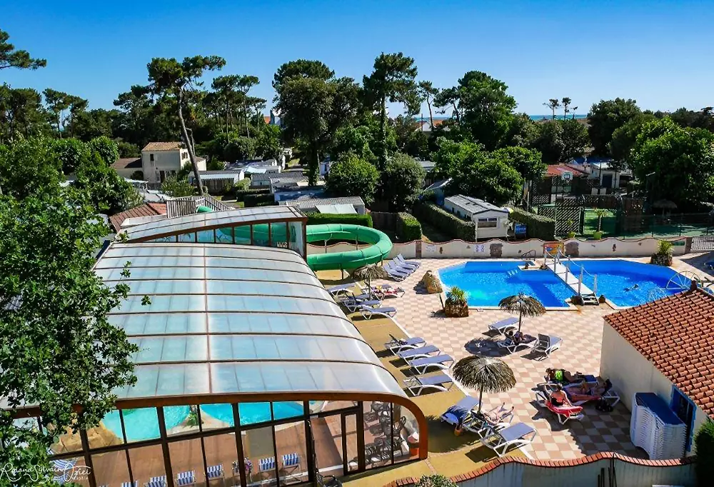 Camping Paradis La Pomme de Pin4 étoiles★★★★
