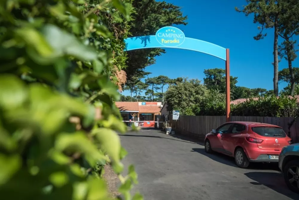 Camping Paradis La Pomme de Pin4 étoiles★★★★