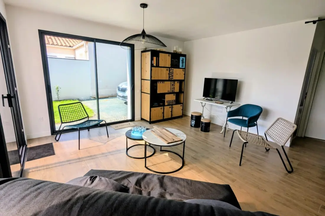 Maison Avec Climatisation, Proximité Plage
