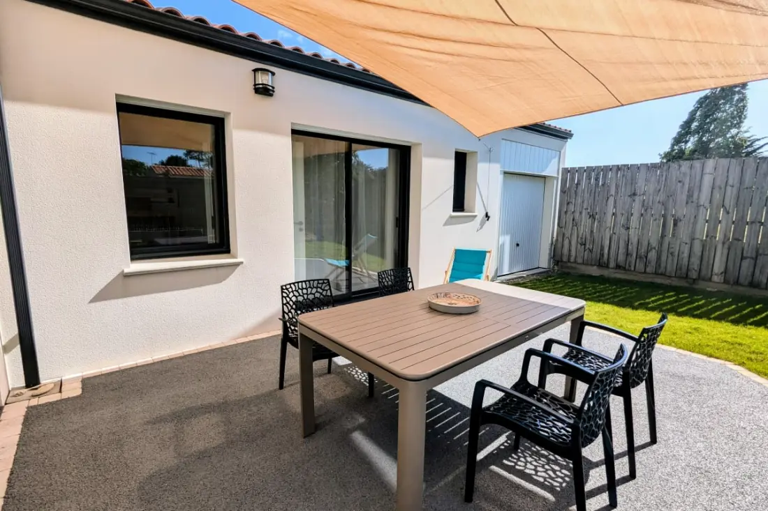 Maison Avec Climatisation, Proximité Plage