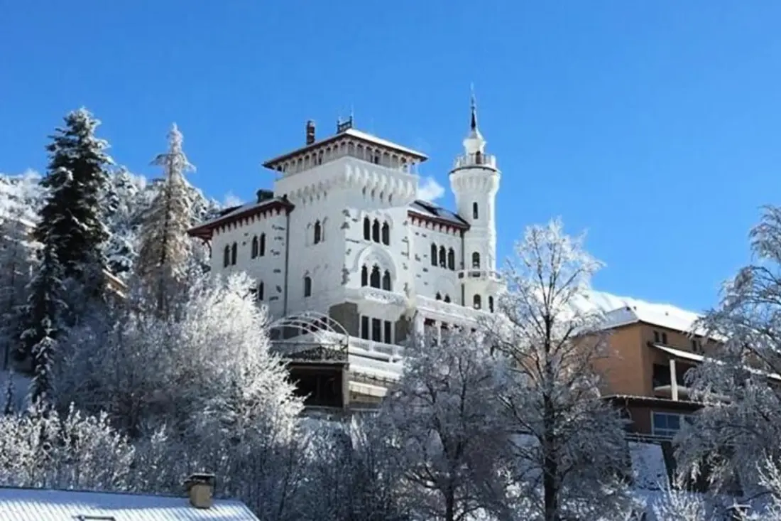 Appartement De Standing Au Château à Jausiers