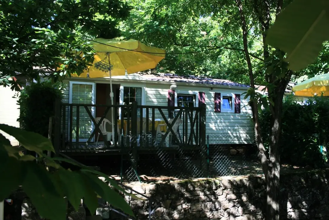 CAMPING LES CHATAIGNIERS 2 étoiles★★