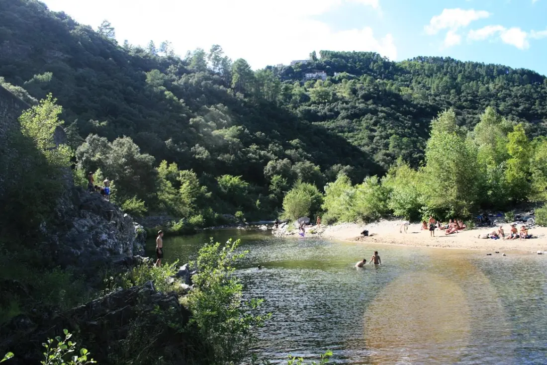 CAMPING LES CHATAIGNIERS 2 étoiles★★