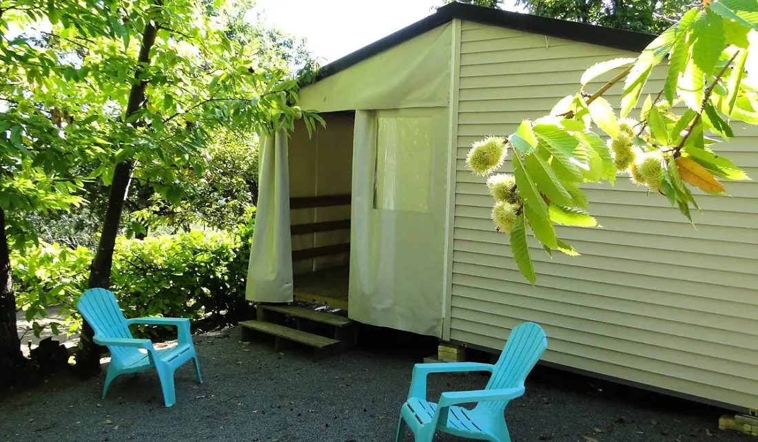 CAMPING LES CHATAIGNIERS 2 étoiles★★