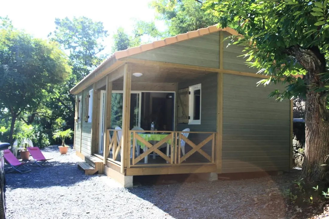 CAMPING LES CHATAIGNIERS 2 étoiles★★