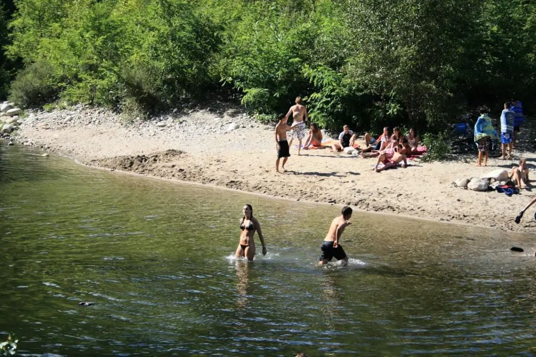 CAMPING LES CHATAIGNIERS 2 étoiles★★