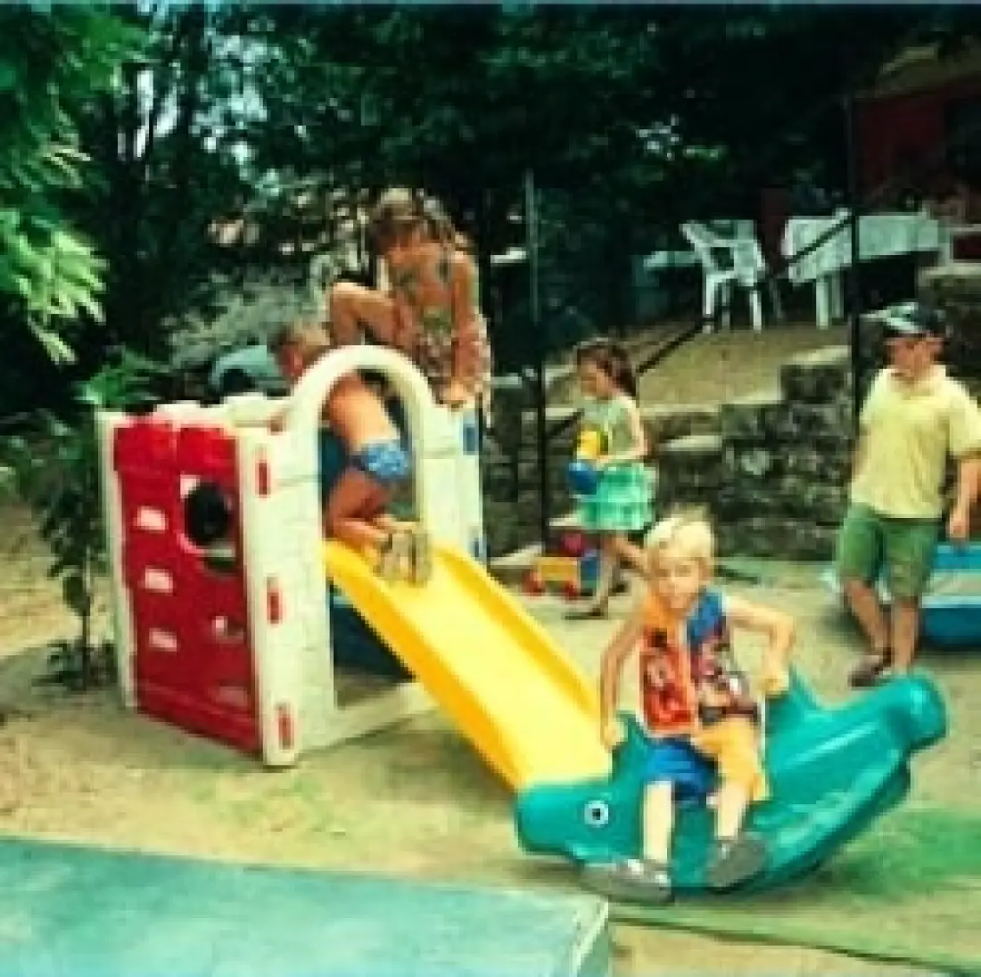 CAMPING LES CHATAIGNIERS 2 étoiles★★
