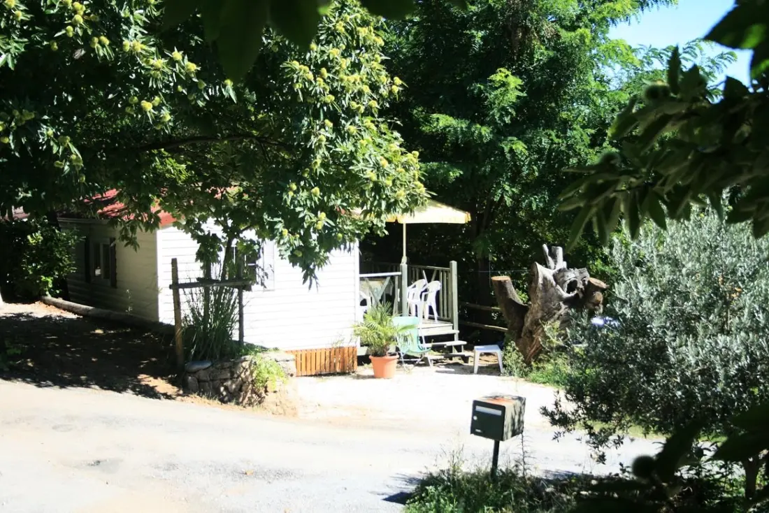 CAMPING LES CHATAIGNIERS 2 étoiles★★