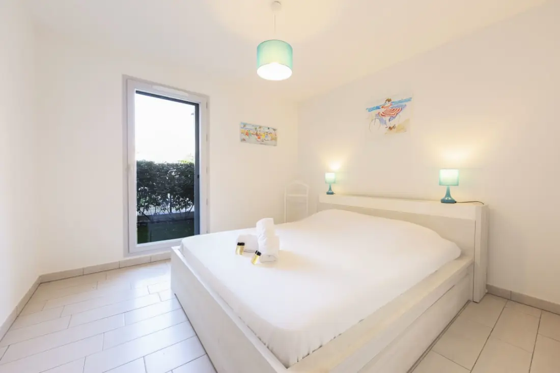 Résidence T2 Centre Juan Les Pins Avec Piscine Et Climatisation