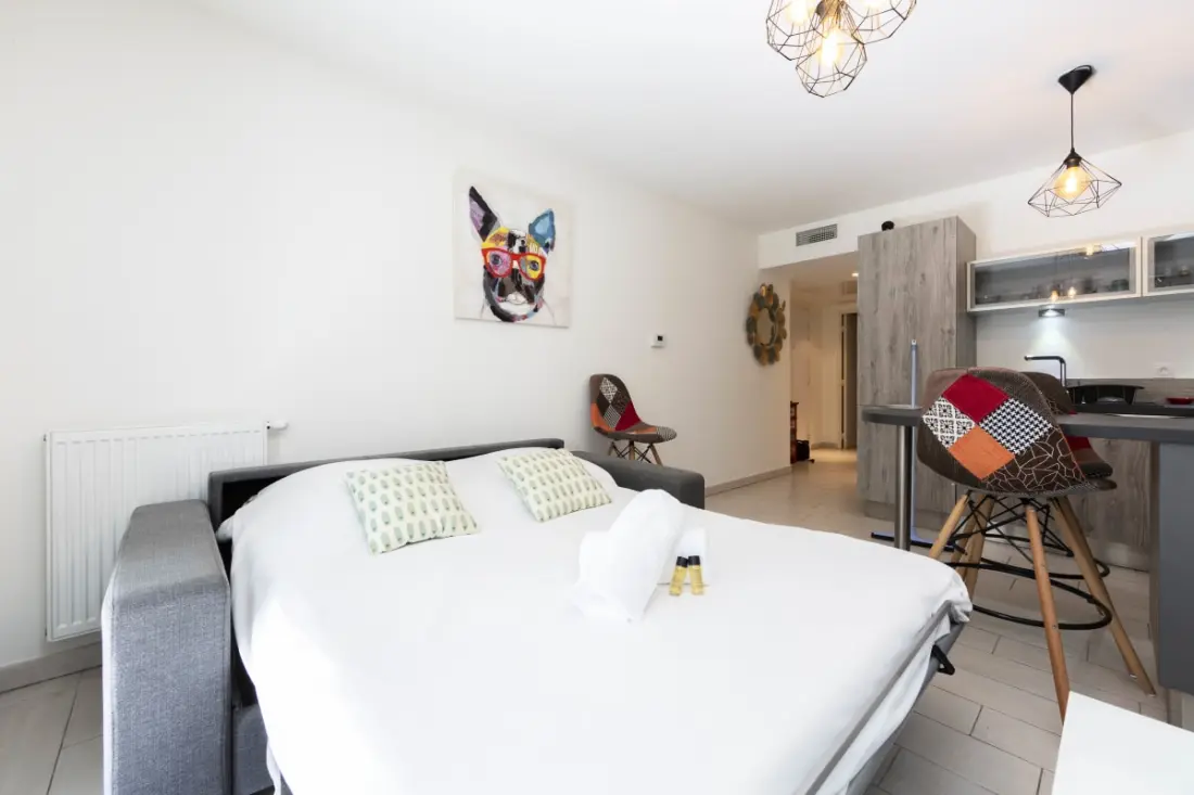 Résidence T2 Centre Juan Les Pins Avec Piscine Et Climatisation