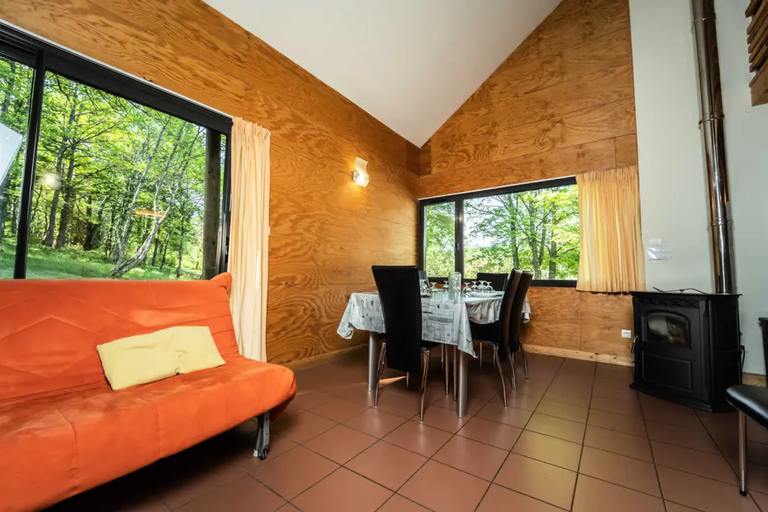 Gîte Chalet 6/8 personnes - les sous-bois de la bastide 3 étoiles