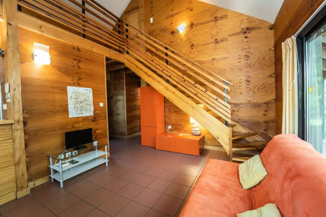 Gîte Chalet 6/8 personnes - les sous-bois de la bastide 3 étoiles