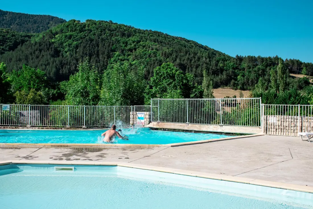 Gîte Gite 6/8 pers. - village des bruguières