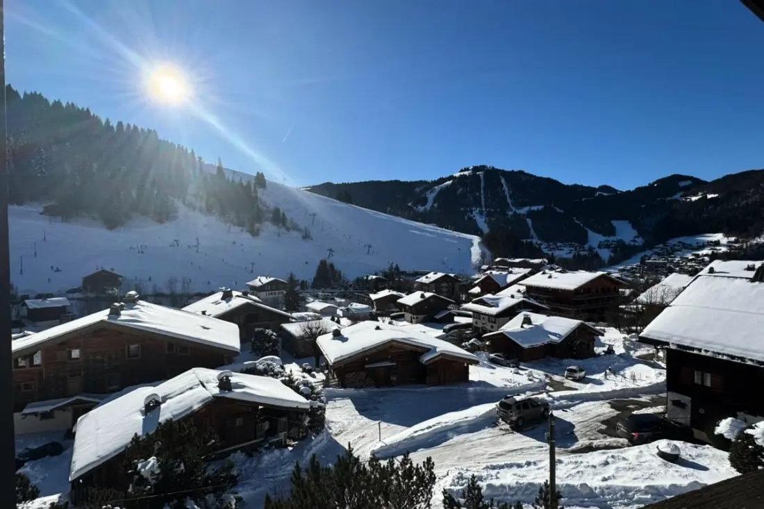 Appartement Avec Balcon Face Aux Pistes De Ski