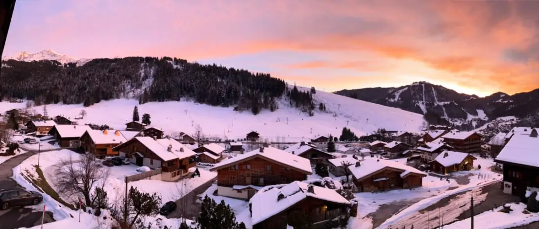 Appartement Avec Balcon Face Aux Pistes De Ski