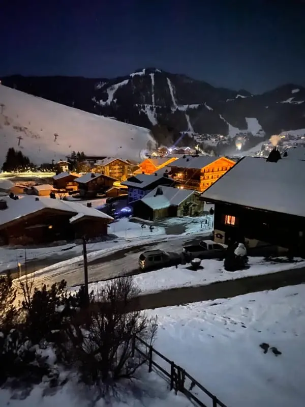 Appartement Avec Balcon Face Aux Pistes De Ski
