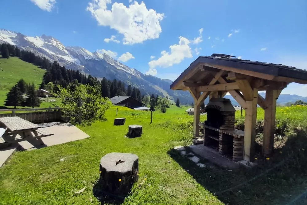 Chalet Aux Pieds Du Domaine Nordique