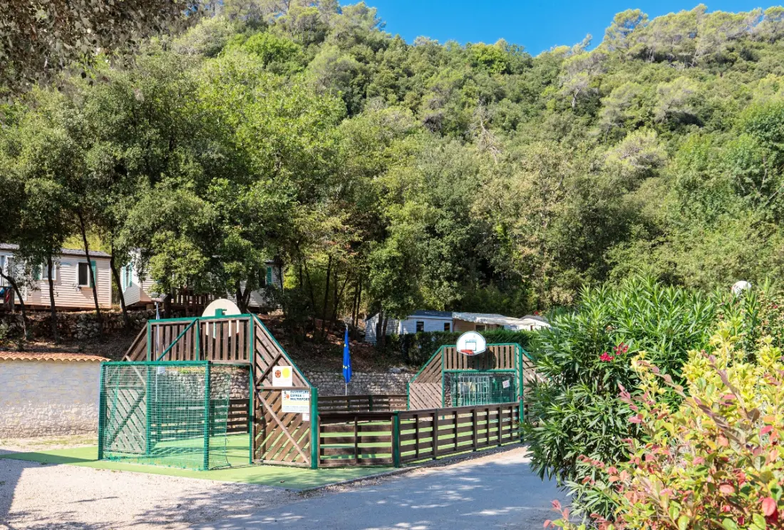Camping Au Vallon Rouge 4 étoiles★★★★