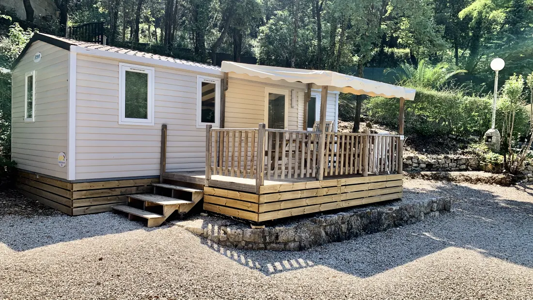 Camping Au Vallon Rouge 4 étoiles★★★★