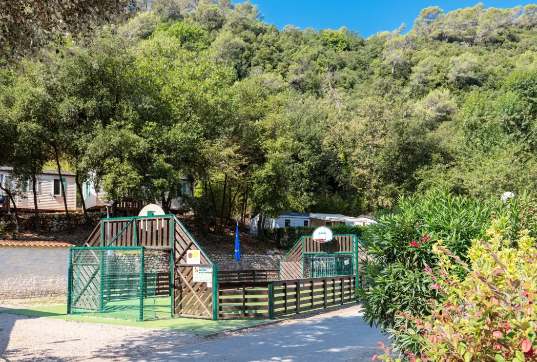 Camping Au Vallon Rouge 4 étoiles★★★★
