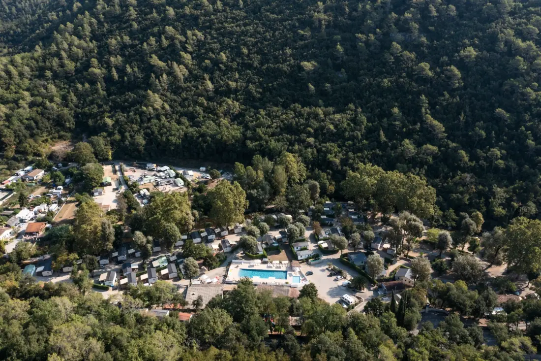 Camping Au Vallon Rouge 4 étoiles★★★★