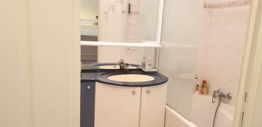 Studio Dans Une Résidence Avec Piscine Et Parking