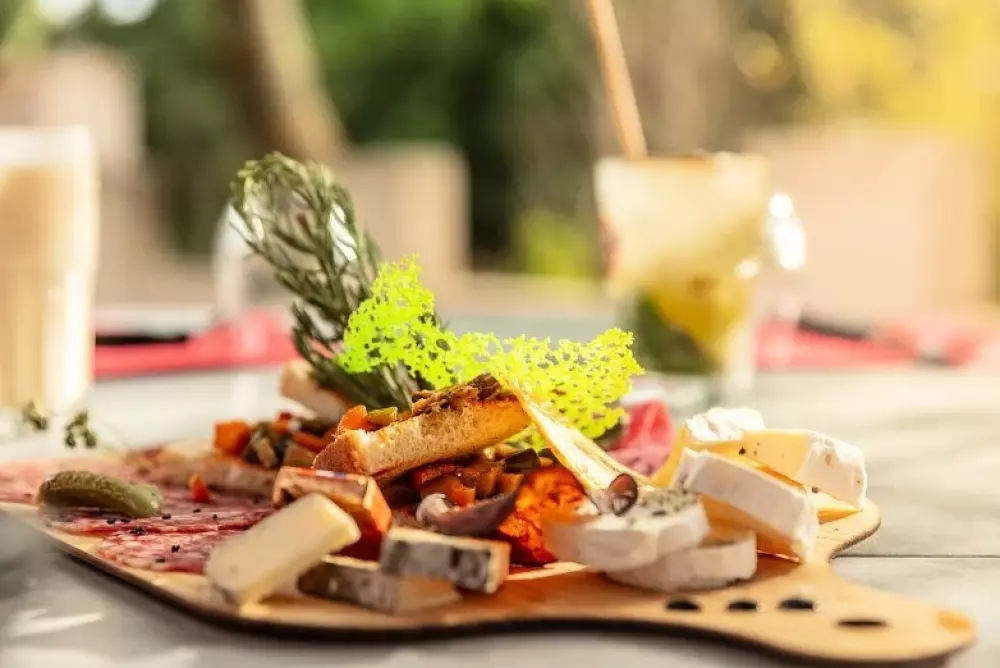 Camping Le Hameau des Pins, La Moutonne