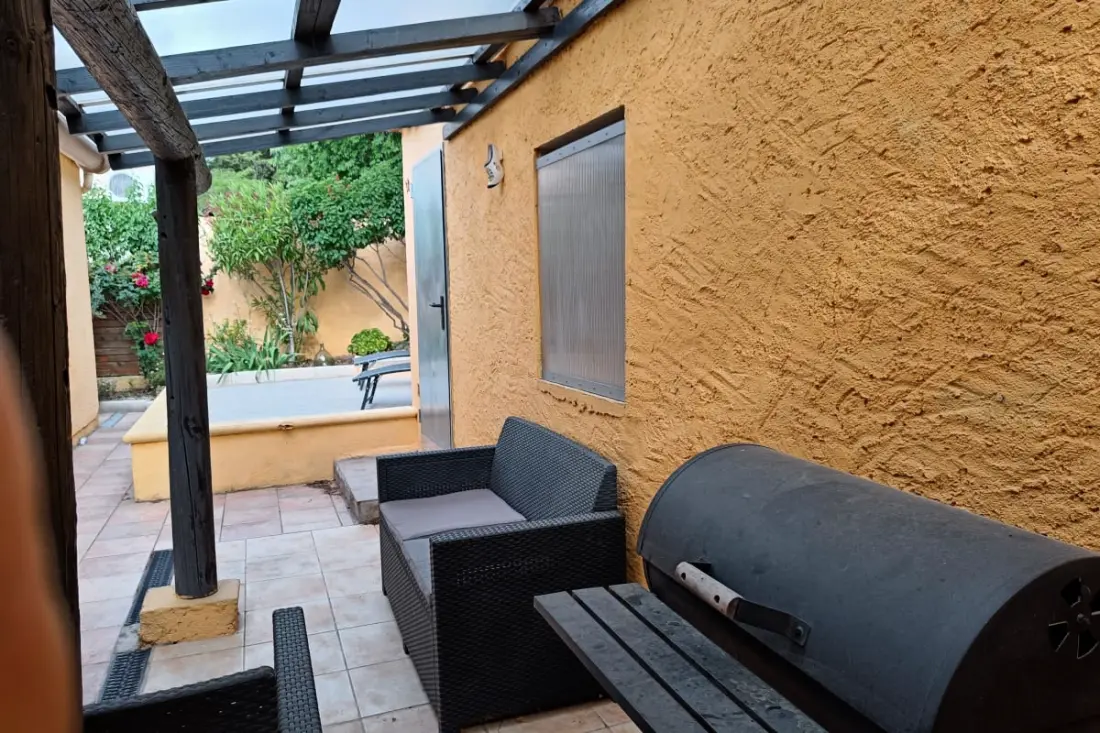 Mas Provençal Au Calme Avec Terrasse Et Jardinet