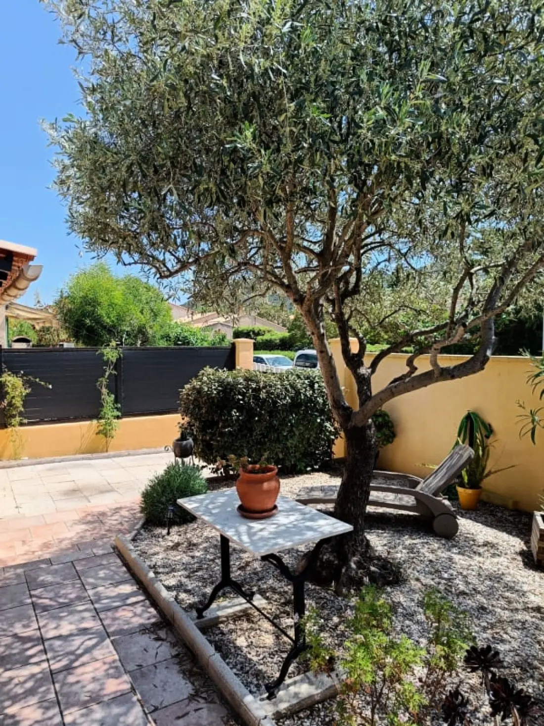 Mas Provençal Au Calme Avec Terrasse Et Jardinet
