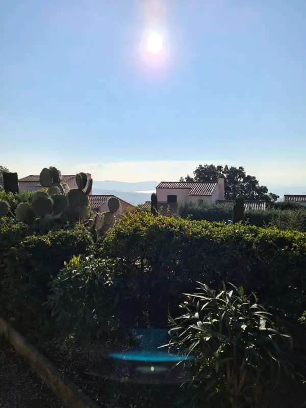 Charmant Appartement - Vue Sur La Baie Cavalaire