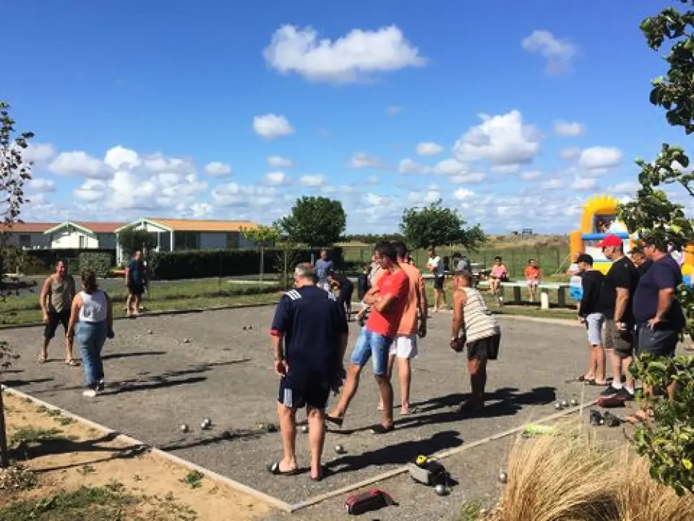 Camping Paradis - Le Grand R  4 étoiles★★★★