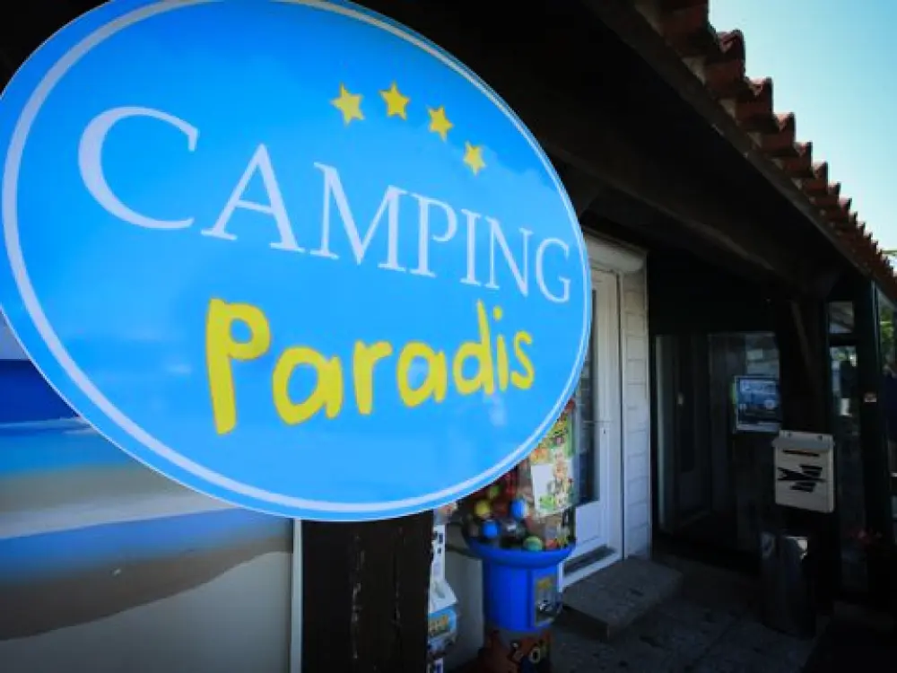 Camping Paradis - Le Grand R  4 étoiles★★★★