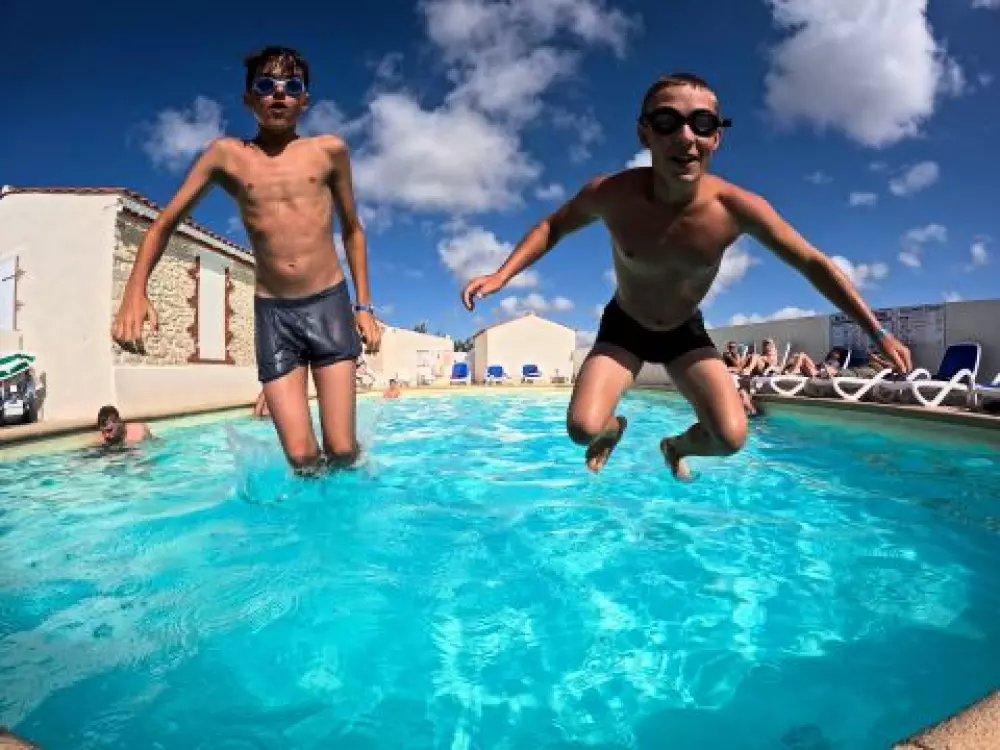 Camping Le Pavillon Bleu  3 étoiles★★★