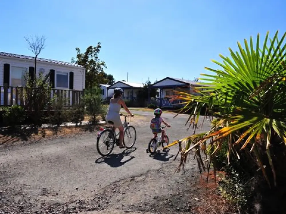 Camping Le Pavillon Bleu  3 étoiles★★★