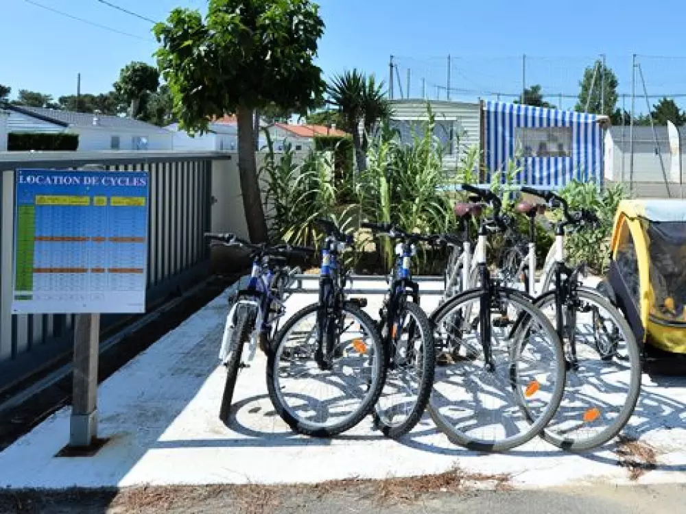 Camping Le Pavillon Bleu  3 étoiles★★★