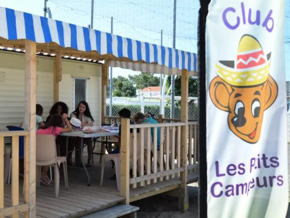 Camping Le Pavillon Bleu  3 étoiles★★★