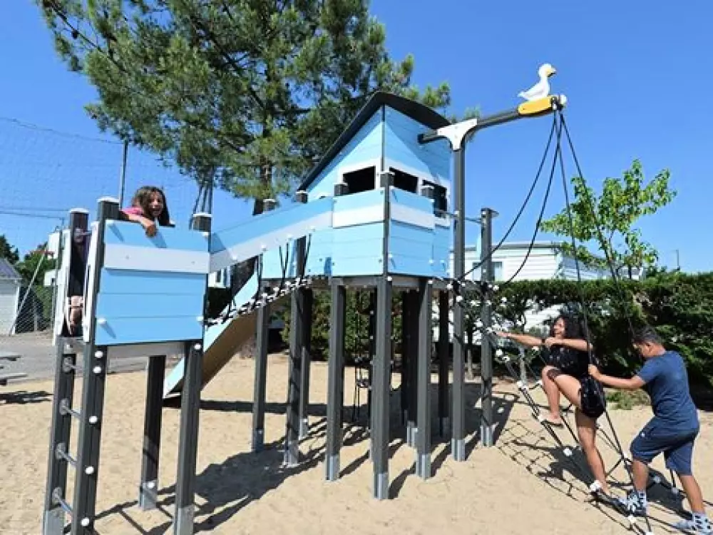 Camping Le Pavillon Bleu  3 étoiles★★★