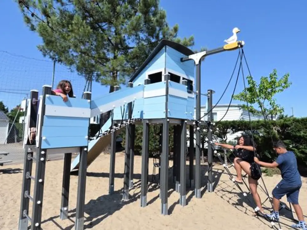 Camping Le Pavillon Bleu  3 étoiles★★★