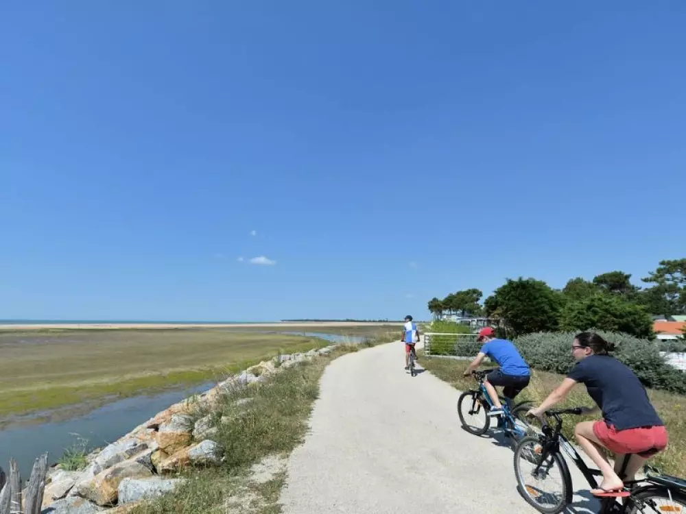 Camping Le Pavillon Bleu3 étoiles★★★