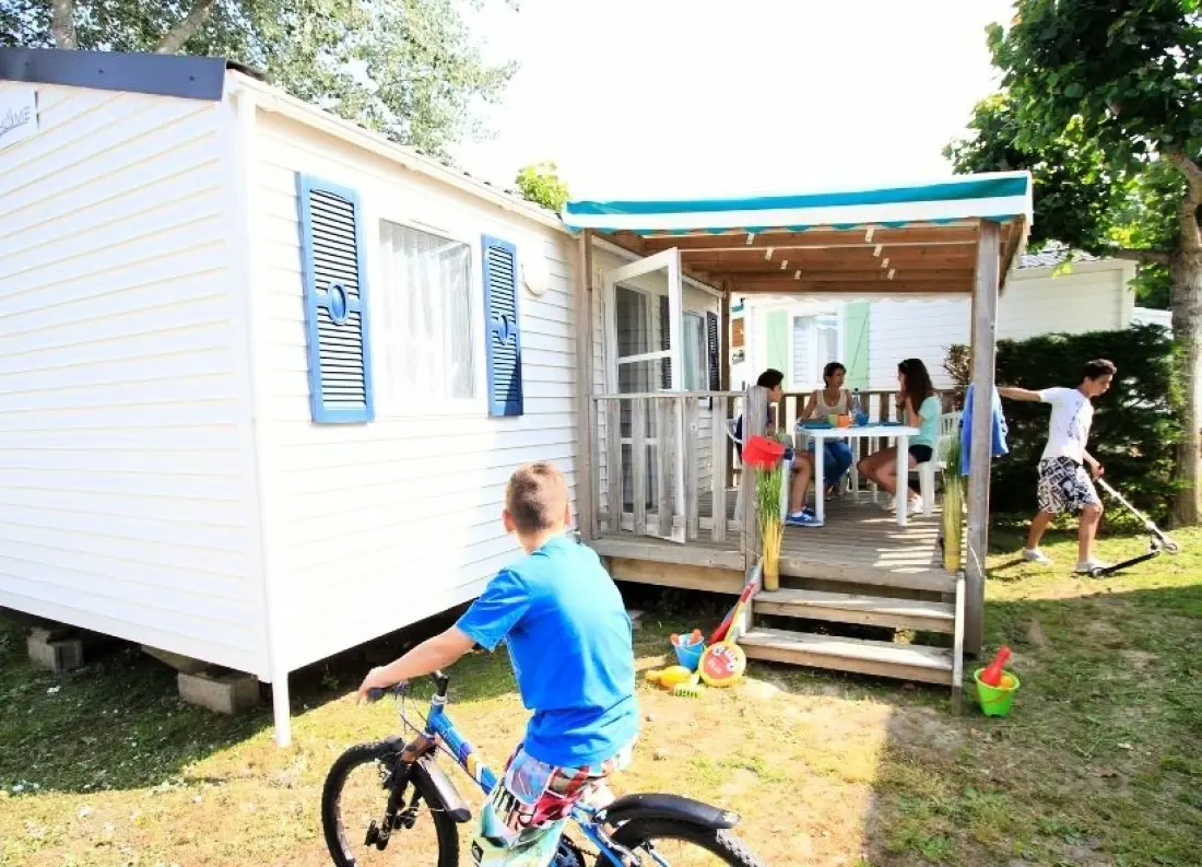 Camping Les Flots Bleus 4 étoiles★★★★