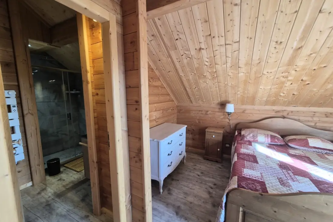Chalet D'exception à Louer à La Féclaz – 4 Chambres, 10 Couchages