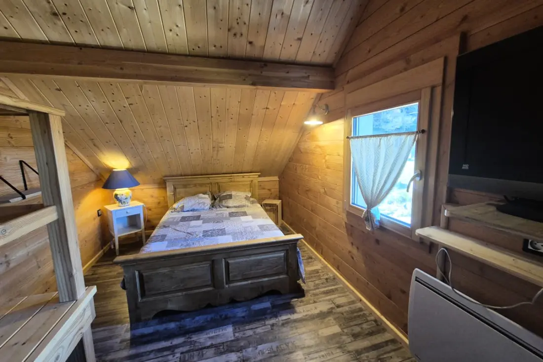 Chalet D'exception à Louer à La Féclaz – 4 Chambres, 10 Couchages