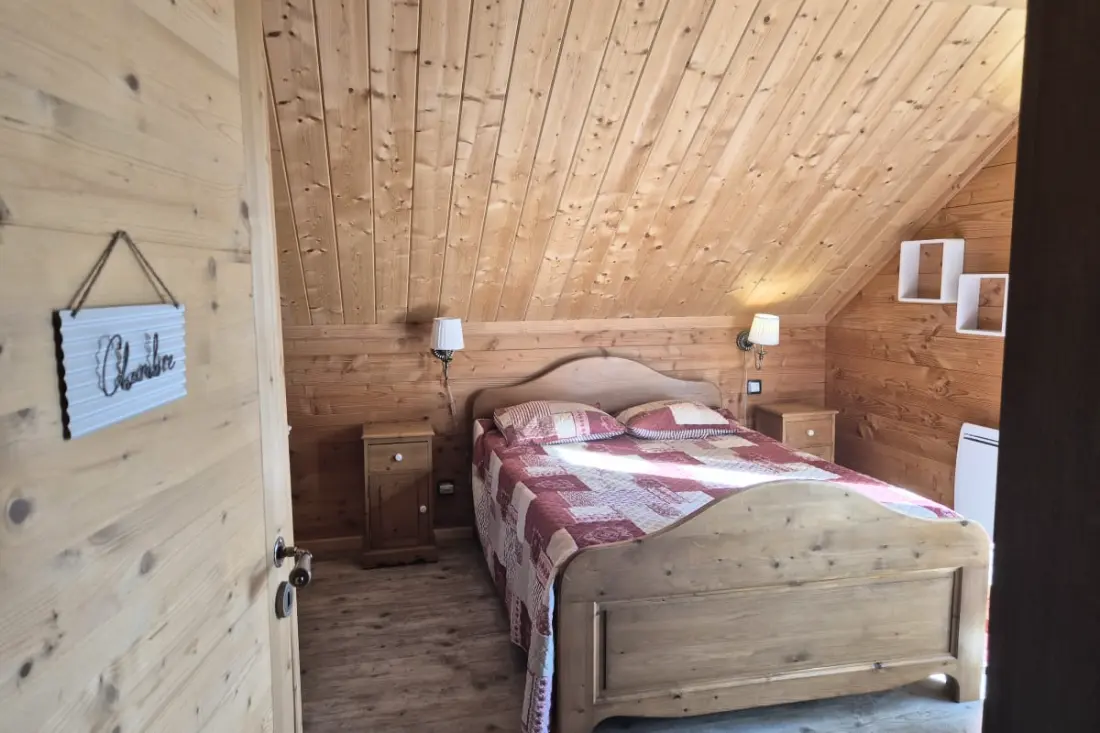 Chalet D'exception à Louer à La Féclaz – 4 Chambres, 10 Couchages