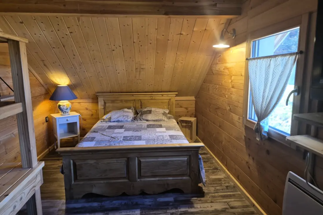 Chalet D'exception à Louer à La Féclaz – 4 Chambres, 10 Couchages