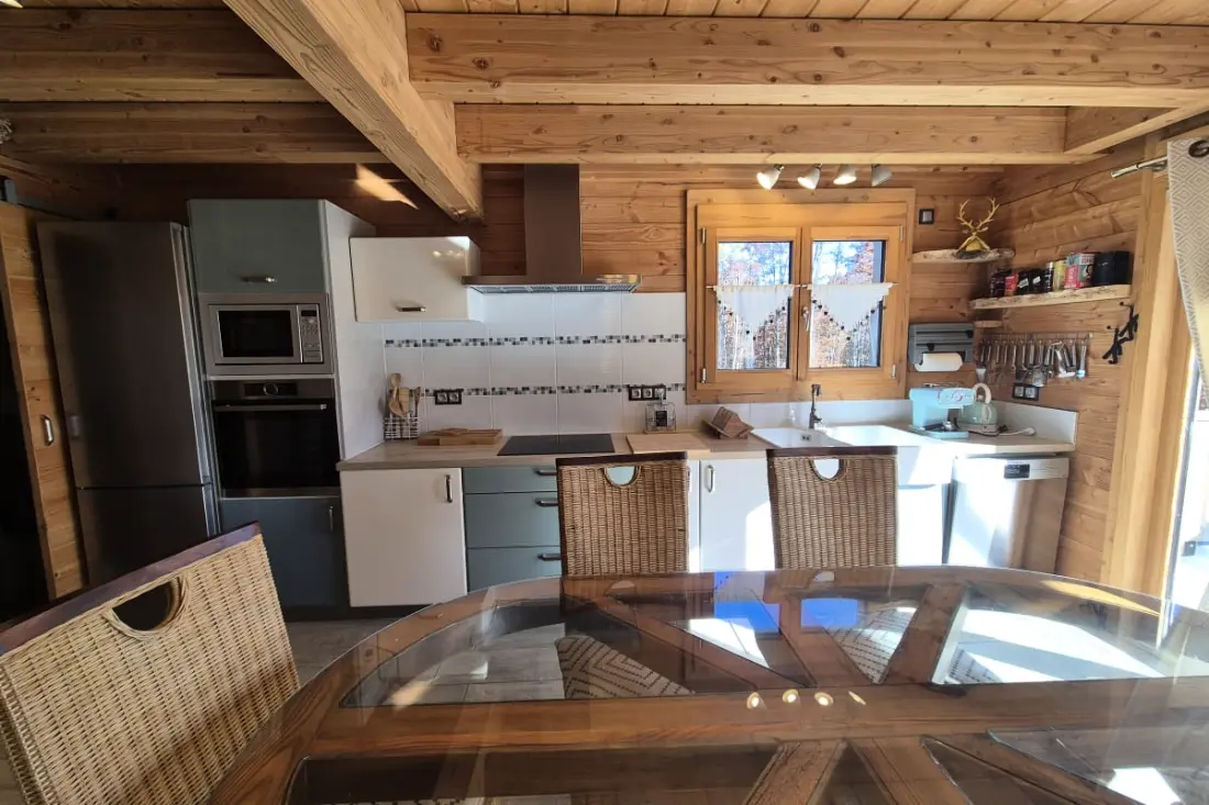 Chalet D'exception à Louer à La Féclaz – 4 Chambres, 10 Couchages