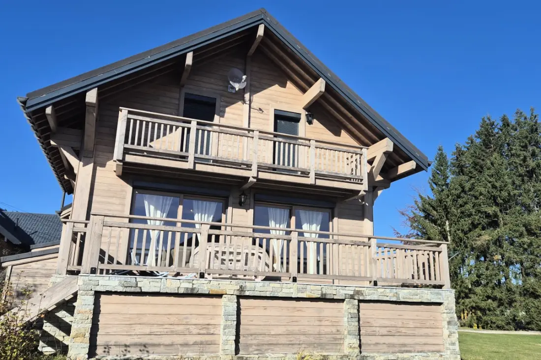Chalet D'exception à Louer à La Féclaz – 4 Chambres, 10 Couchages