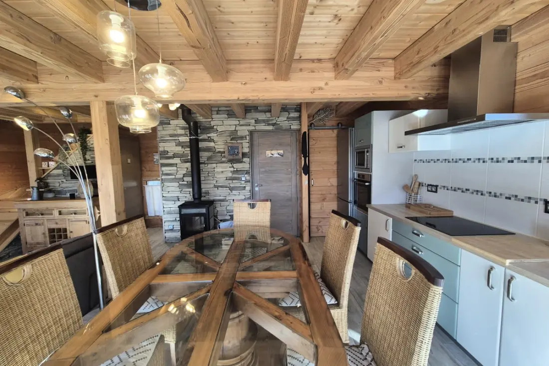 Chalet D'exception à Louer à La Féclaz – 4 Chambres, 10 Couchages